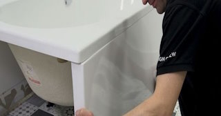 Установка экрана под ванну - цена за работу от 4065 руб. в Павловском Посаде